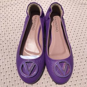 Valentino Flats!! SZ 9